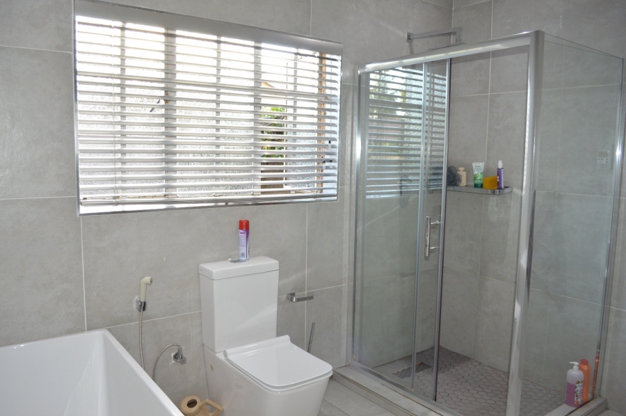 4 Bedroom Property for Sale in Flamwood North West